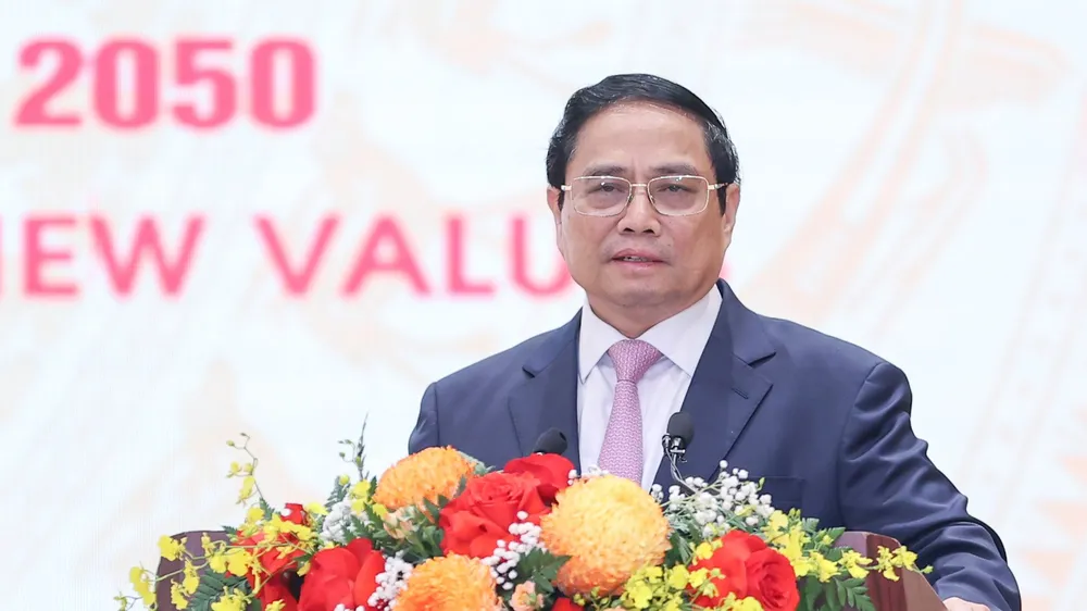 Thủ tướng Phạm Minh Chính phát biểu tại hội nghị, sáng 20-4. Ảnh: VIẾT CHUNG
