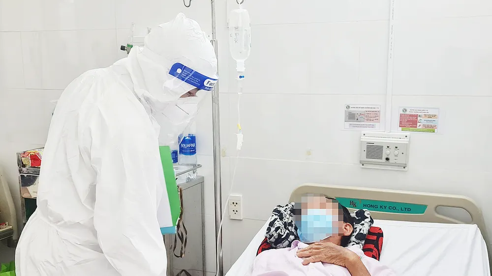 Một bệnh nhân mắc Covid-19 nặng đang điều trị tại Bệnh viện Chợ Rẫy