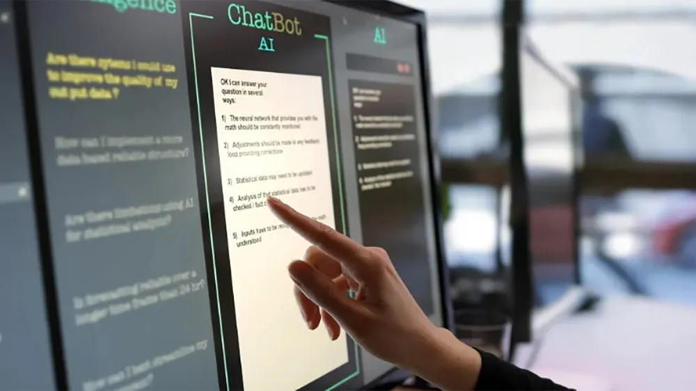 Nhiều công ty hướng tới việc sử dụng chatbot AI trong công việc, thay thế con người