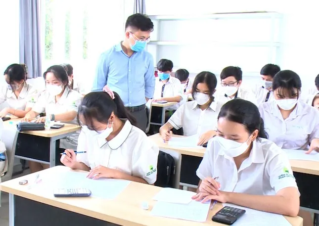 Bình Dương: Xử lý trách nhiệm vì cho học sinh thi nhầm ngày 