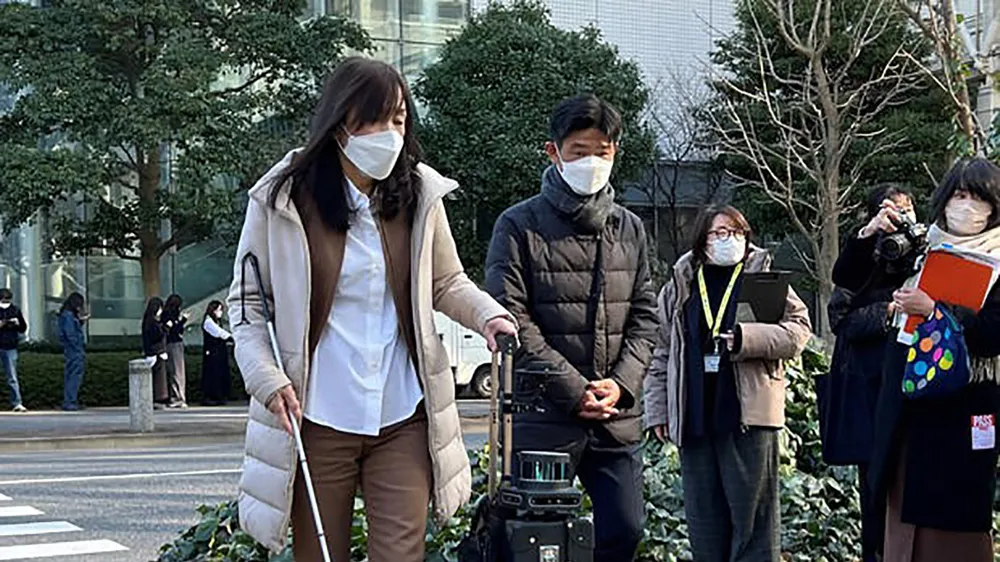 Thử nghiệm AI Suitcase ở Tokyo