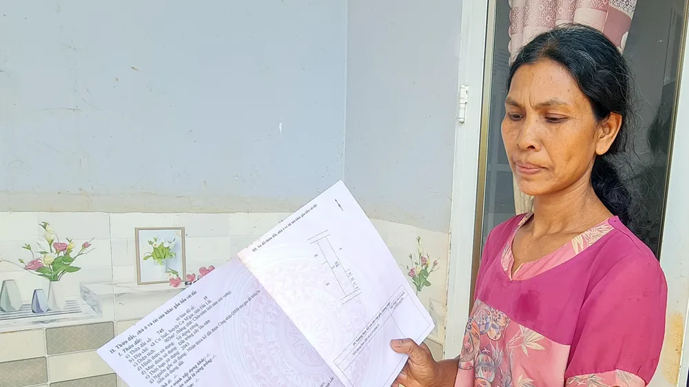 Bà H’Ngưng mất toàn bộ đất thổ cư sau khi ủy quyền cho bên mua làm thủ tục tách thửa, sang tên 