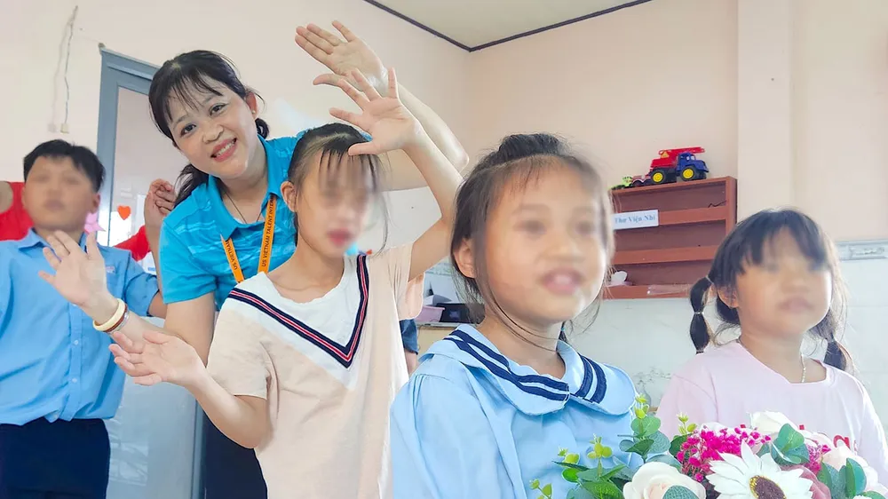 Quan tâm đối tượng giáo viên đặc thù