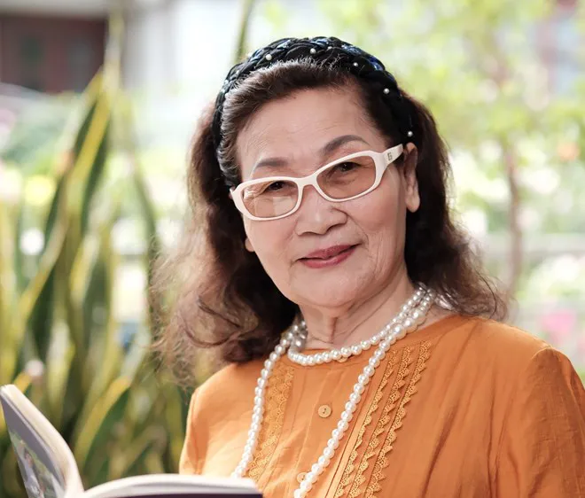 Nhà thơ Đặng Nguyệt Anh