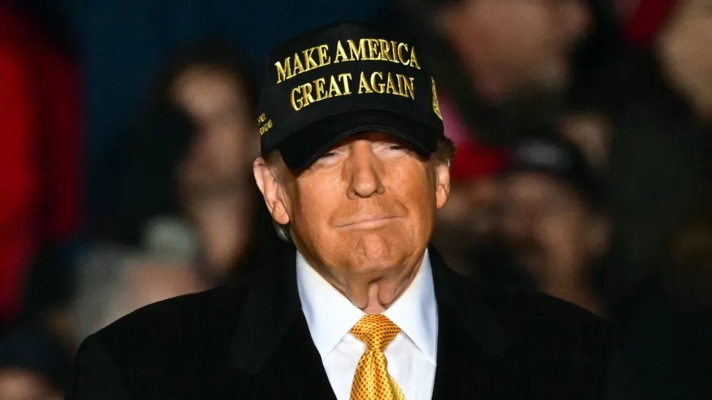 Ông Donald Trump cảnh báo áp thuế 100% đối với BRICS