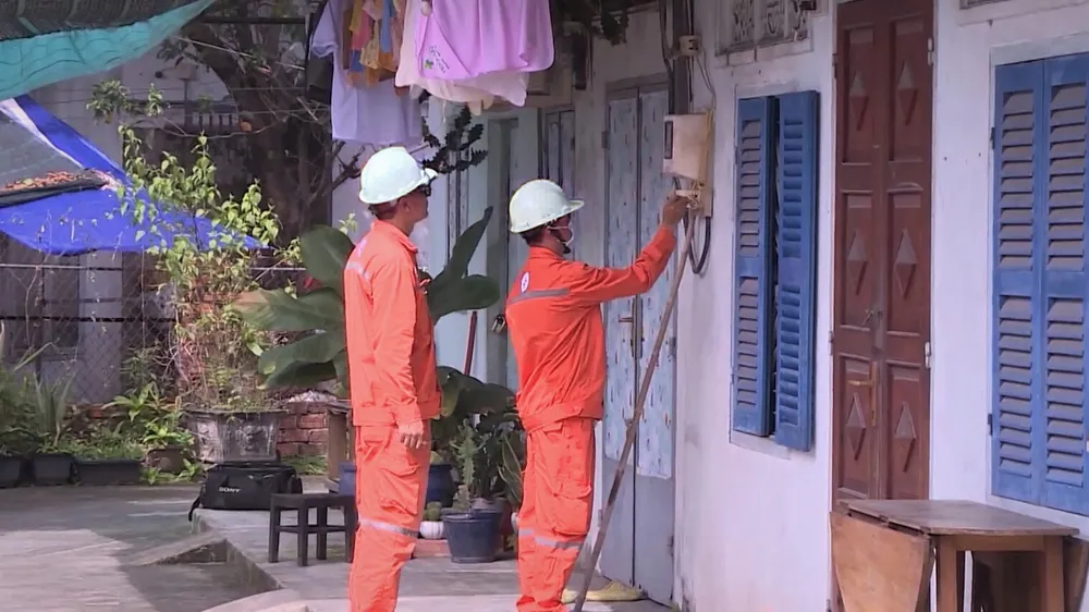 TPHCM: Người thuê trọ xài giá điện sinh hoạt 2.271 đồng/kWh