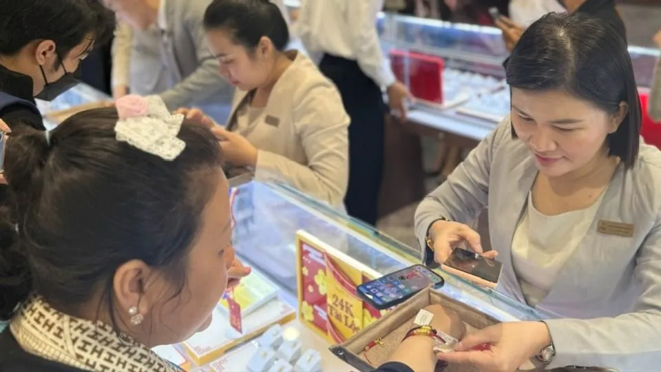 TPHCM công khai đường dây nóng về thủ tục cấp Giấy chứng nhận sản xuất vàng trang sức mỹ nghệ 