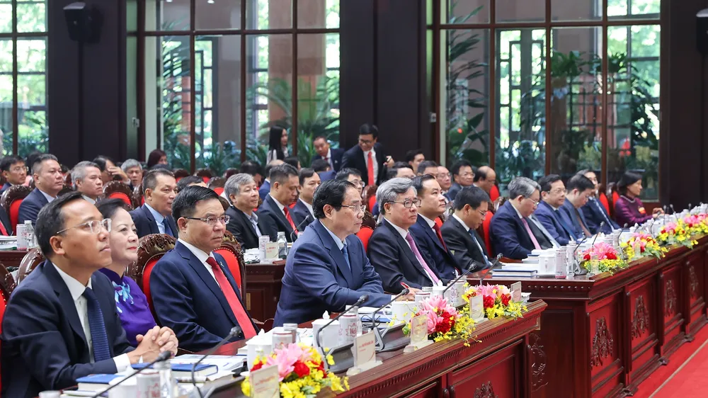Thủ tướng Chính phủ Phạm Minh Chính và các đại biểu dự Đại hội đại biểu Đảng bộ Tập đoàn Công nghiệp – Năng lượng Quốc gia Việt Nam. Ảnh: VGP 