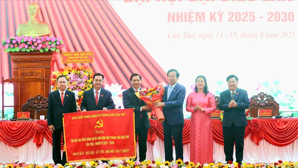 Cần Thơ phấn đấu trở thành cực tăng trưởng của quốc gia