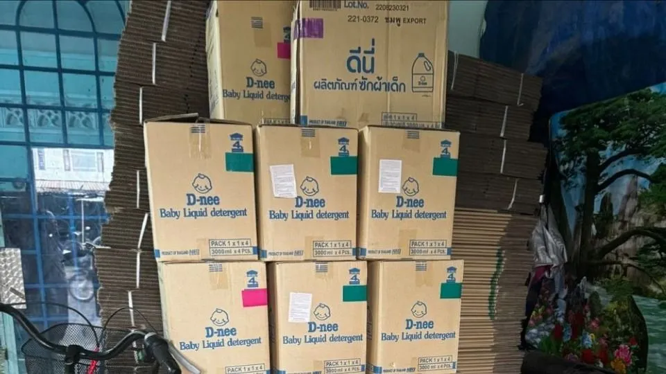 TPHCM: Triệt phá đường dây làm giả nước giặt xả quy mô lớn