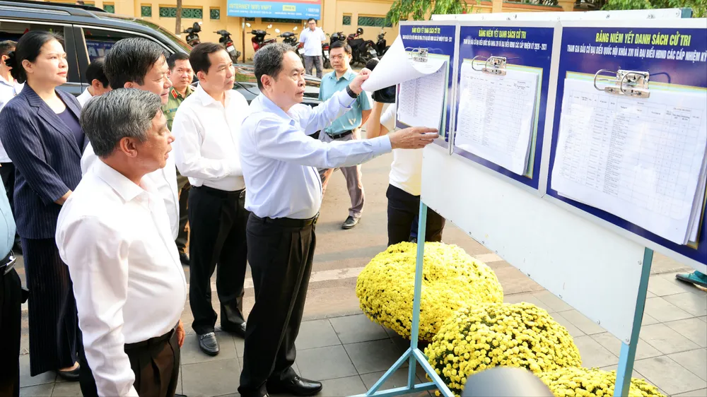 Chủ tịch Quốc hội Trần Thanh Mẫn kiểm tra công tác chuẩn bị bầu cử tại TP Cần Thơ