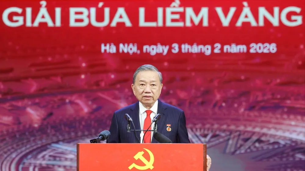 Tổng Bí thư Tô Lâm phát biểu chỉ đạo tại Giải thưởng Búa liềm Vàng lần X năm 2025. Ảnh: TTXVN