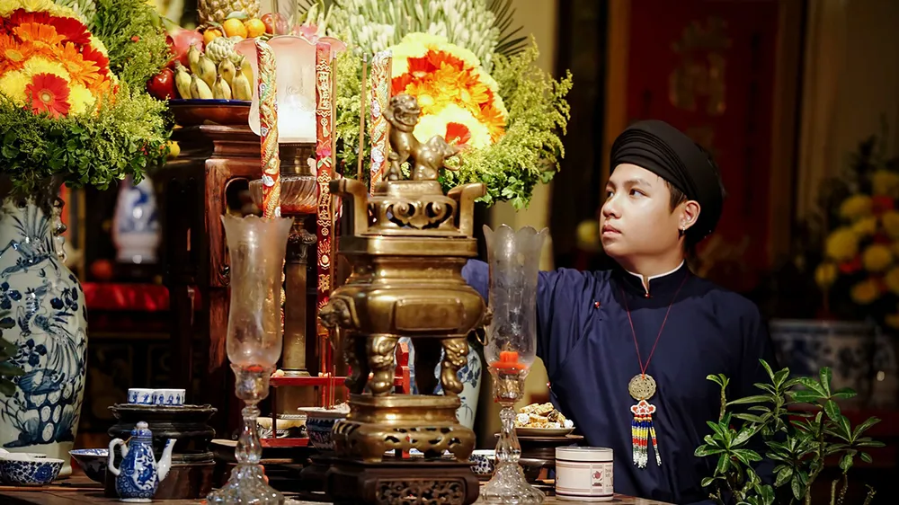 Buổi tìm hiểu văn hóa đình làng Nam bộ tại Đình thần Sơn Trà ( phường Tân Định, TPHCM) do nhóm bạn trẻ của dự án Tàng - The Culture Lab tổ chức