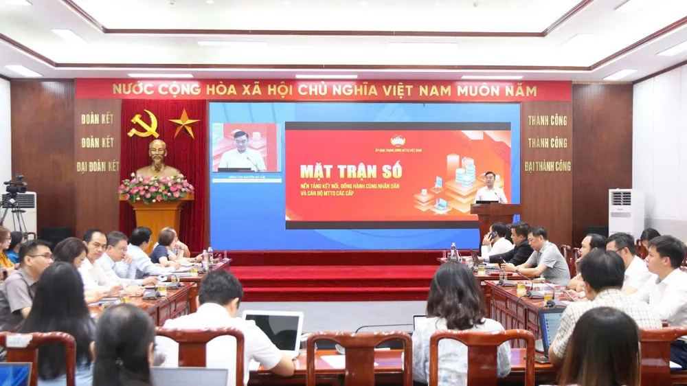 Hệ thống Mặt trận Tổ quốc đẩy mạnh việc triển khai nền tảng “Mặt trận số”. Ảnh: DIỆP HƯƠNG