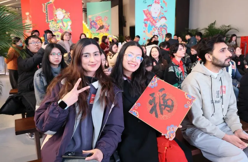 Sinh viên quốc tế du học Trung Quốc. ẢNH: THX