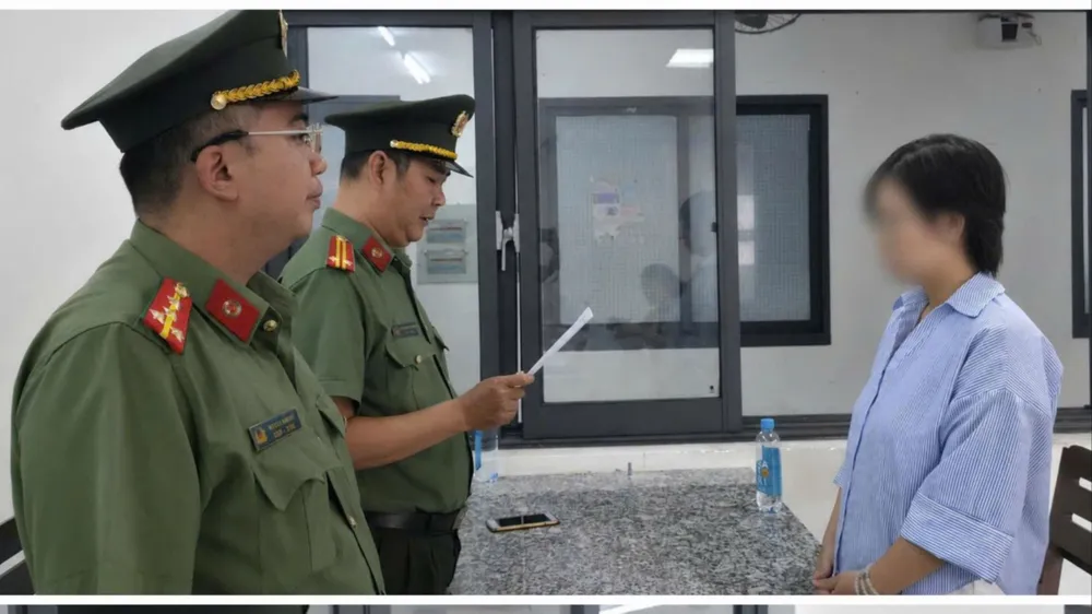 TPHCM: Xử lý 2 người thỏa thuận thi hộ tiếng Anh 