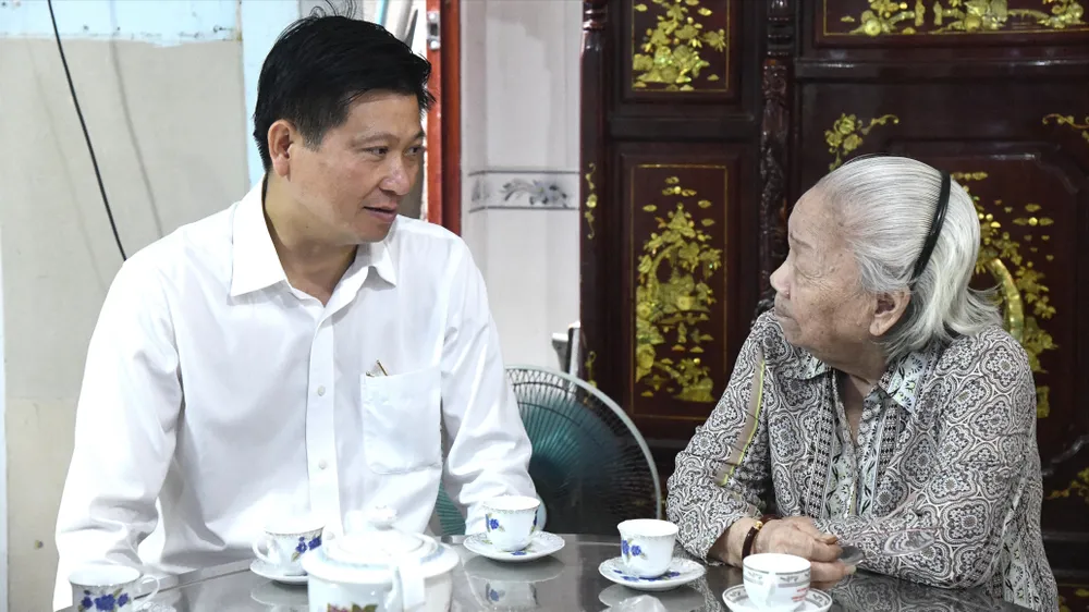 Lãnh đạo TPHCM thăm, chúc thọ người cao tuổi tiêu biểu
