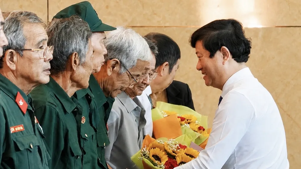 Chủ tịch HĐND TPHCM Võ Văn Minh: Chăm lo người có công là trách nhiệm, là mệnh lệnh từ trái tim