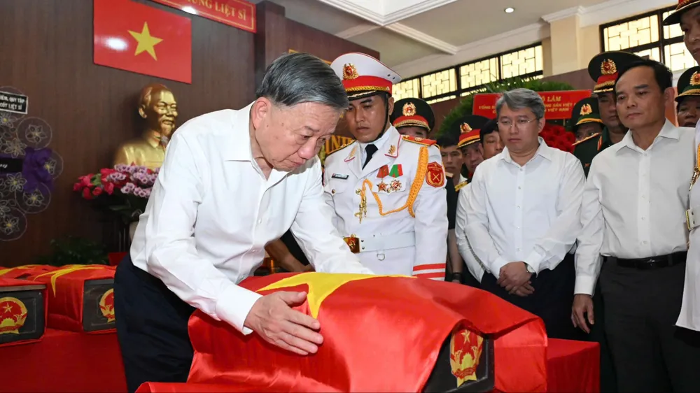Tổng Bí thư, Chủ tịch nước Tô Lâm: Tìm kiếm, quy tập, xác định danh tính hài cốt liệt sĩ là trách nhiệm thiêng liêng trước Tổ quốc, nhân dân