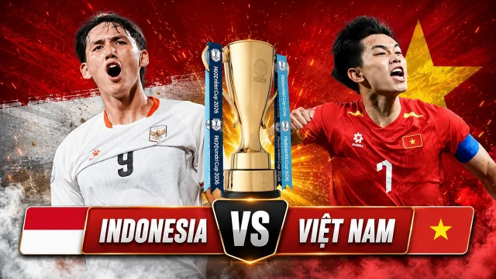 Đội tuyển Việt Nam (phải) sẽ làm khách trên sân của Indonesia trong trận “chung kết” bảng A. Ảnh: FPT PLAY