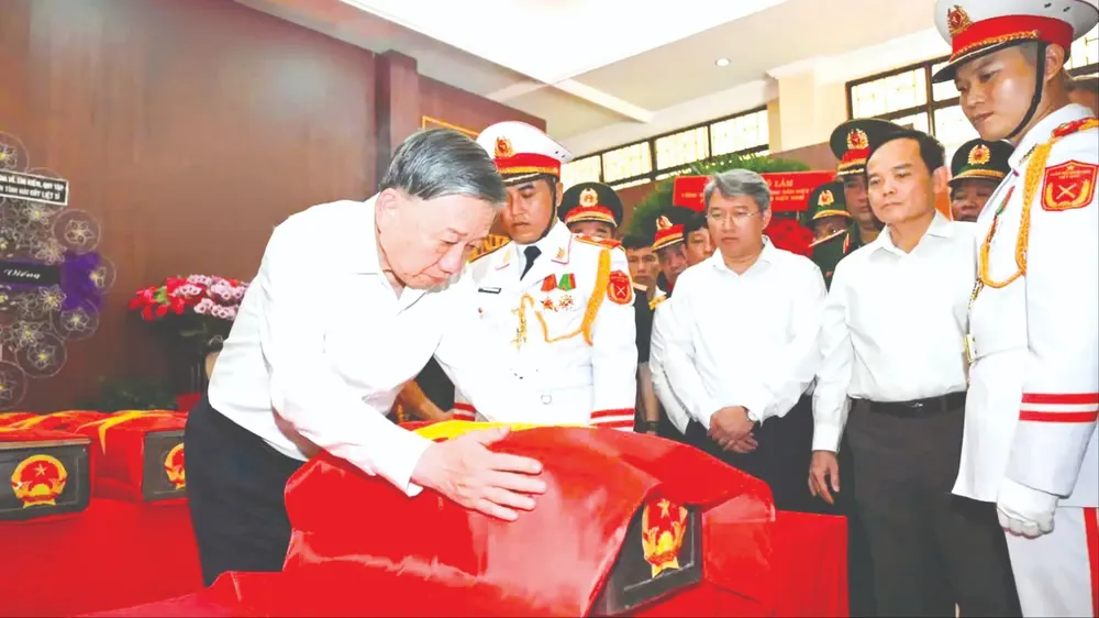 Đất vẫn đợi ngày gọi tên anh