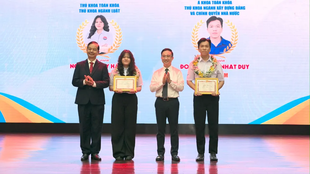 Phó Bí thư Thành ủy TPHCM Đặng Minh Thông dự Lễ khai giảng tại Học viện Cán bộ TPHCM