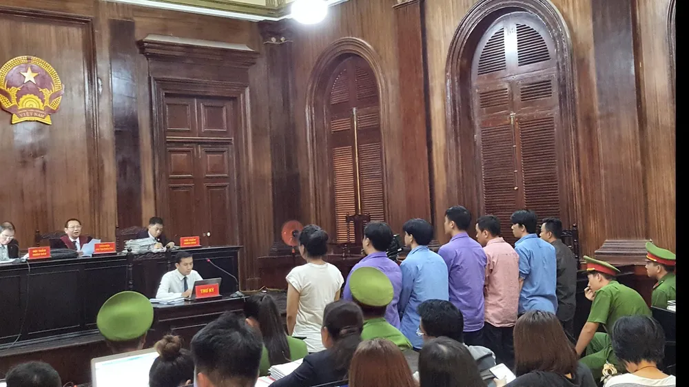 Vợ bác sĩ Chiêm Quốc Thái bị xử 18 tháng tù vì thuê người chém chồng
