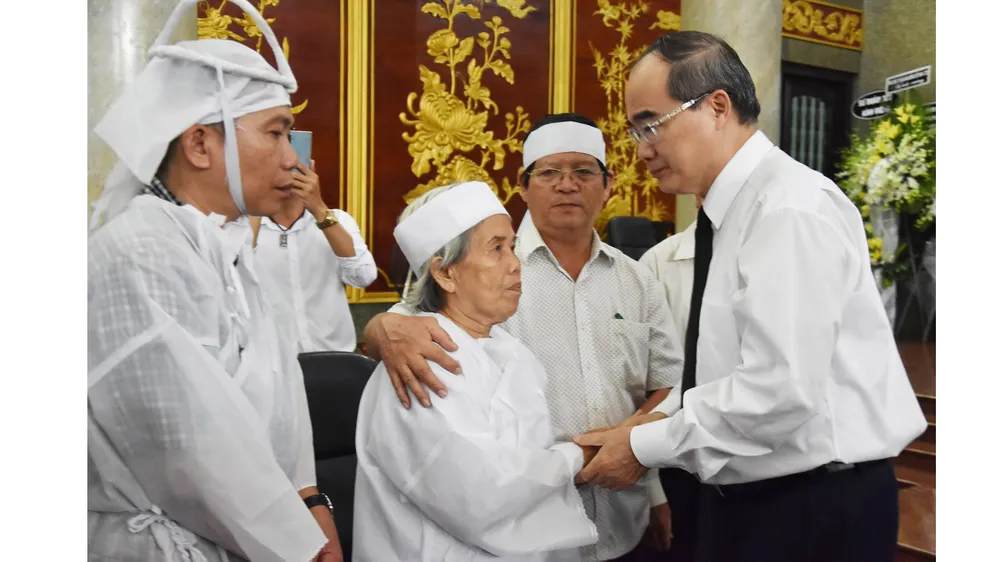 Lễ viếng phi công huyền thoại Nguyễn Văn Bảy
