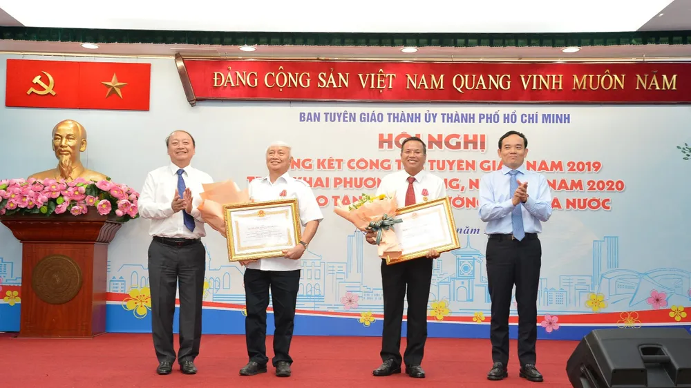 Không coi trọng đấu tranh trên không gian mạng sẽ phải trả giá đắt