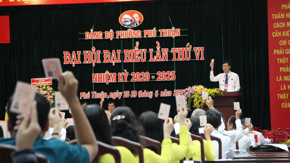Tháo nút thắt các dự án lớn, chú trọng công tác y tế dự phòng
