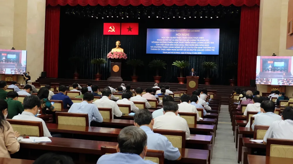 Ưu tiên khai thác, sử dụng hiệu quả năng lượng tái tạo