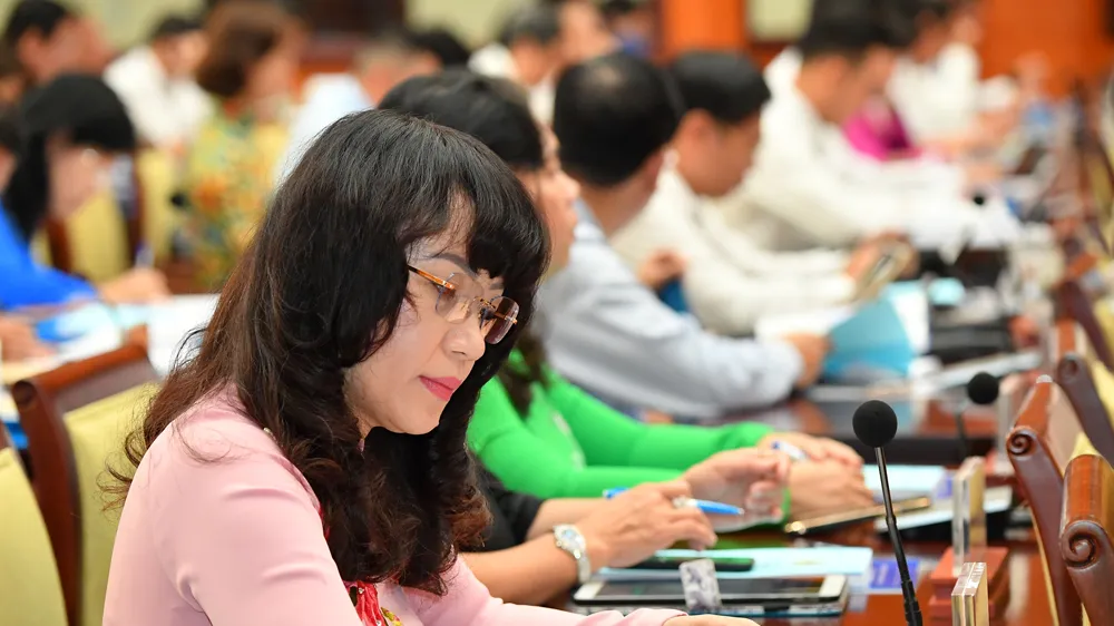 Đại biểu tham dự kỳ họp thứ 25, HĐND TPHCM khóa IX. Ảnh: VIỆT DŨNG
