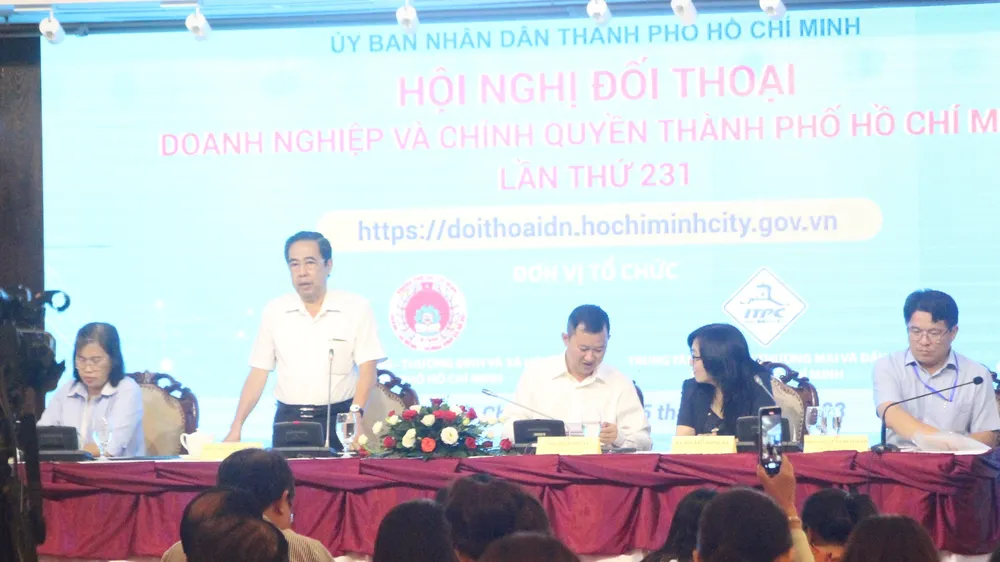 Doanh nghiệp - Chính quyền TPHCM đối thoại gỡ vướng về lao động, việc làm 