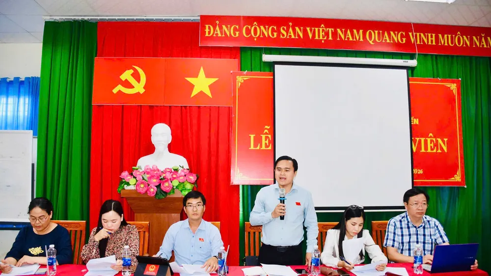 Ông Cao Thanh Bình, Trưởng ban Văn hóa - Xã hội HĐND TPHCM chủ trì buổi làm việc.
