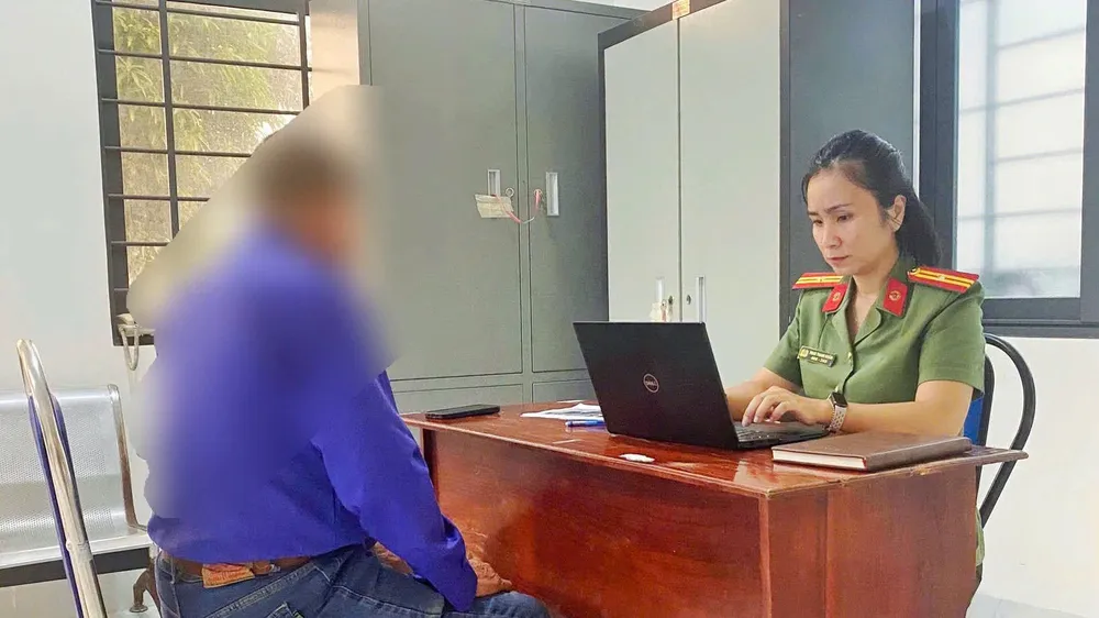 Công an phường Tam Long xử phạt vi phạm hành chính ông N.V.Q. số tiền 12,5 triệu đồng