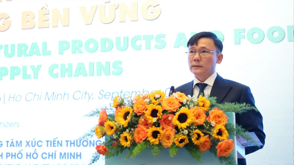 Ông Lê Anh Hoàng, Phó Giám đốc Trung tâm Xúc tiến Thương mại và Đầu tư TPHCM, phát biểu tại hội thảo. ẢNH: MINH XUÂN