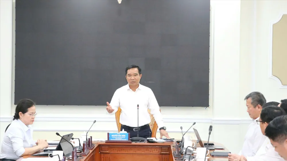Chủ tịch UBND TPHCM Nguyễn Văn Được phát biểu tại buổi làm việc