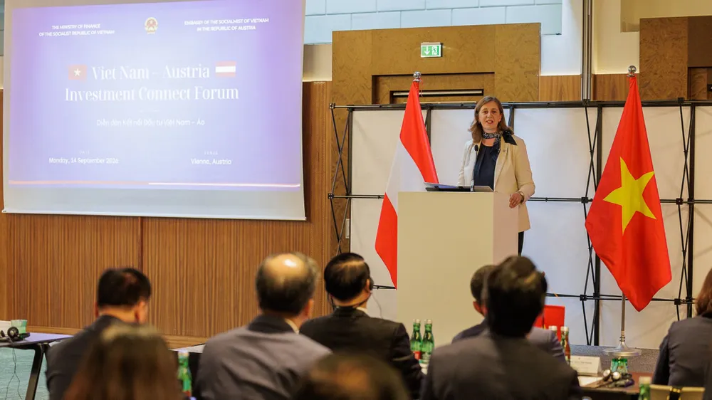 Bà Barbara Eibinger-Miedl, Thứ trưởng thường trực Bộ Tài chính Cộng hòa Áo, đánh giá cao những bước phát triển tích cực trong quan hệ 2 nước. Ảnh: UBCKNN cung cấp