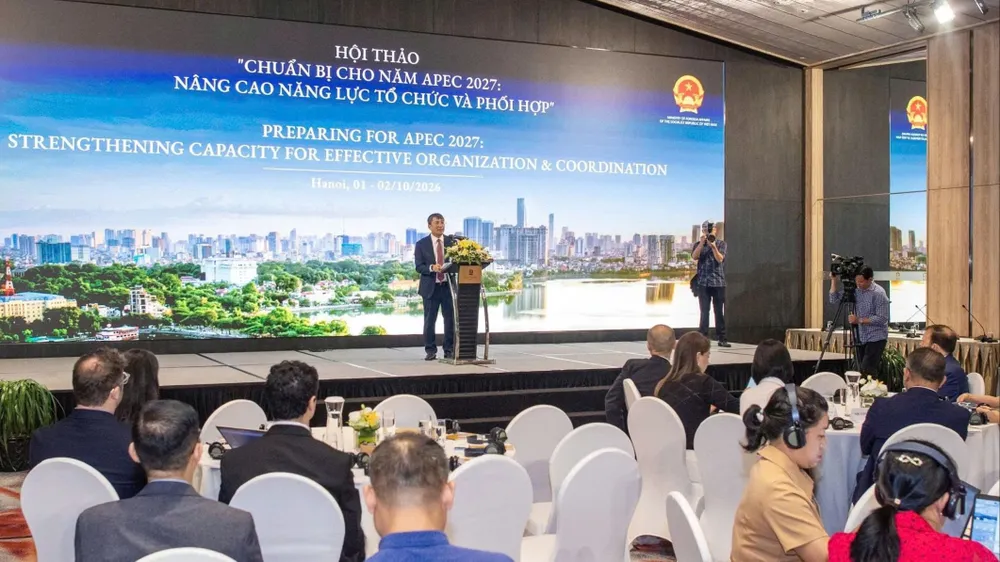 Hội thảo “Chuẩn bị cho Năm APEC 2027: Nâng cao năng lực tổ chức và phối hợp”. Ảnh: VIẾT CHUNG