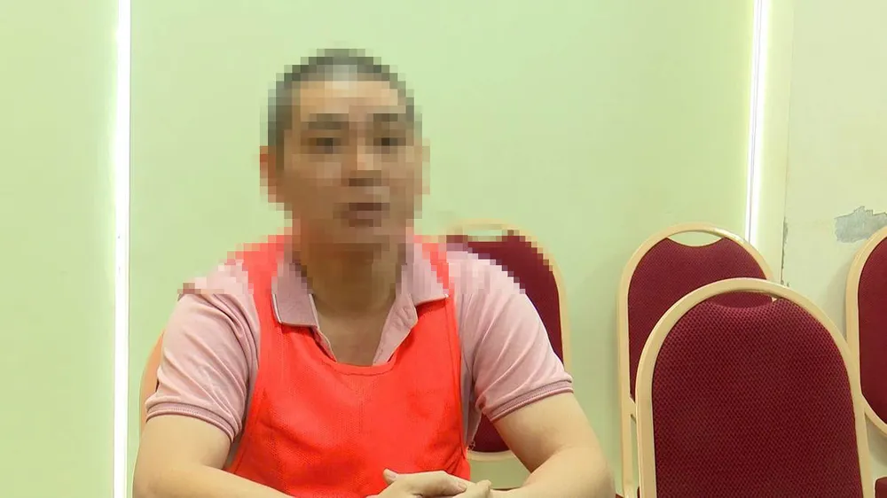 Bị can Lương Song Hào tại cơ quan điều tra. Ảnh: CÔNG AN CUNG CẤP
