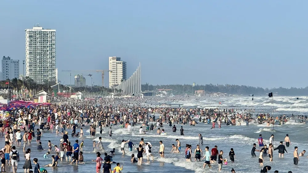 Phường Vũng Tàu vận động cơ sở kinh doanh phục vụ nhà vệ sinh miễn phí