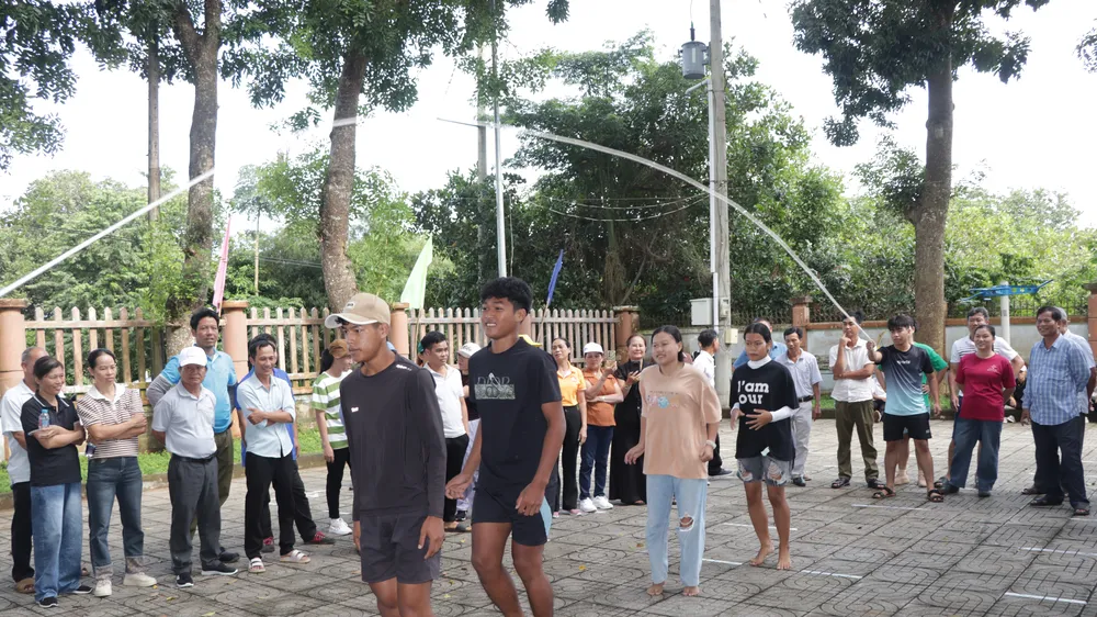 Sôi nổi Hội thao các môn thể thao dân tộc xã Kim Long