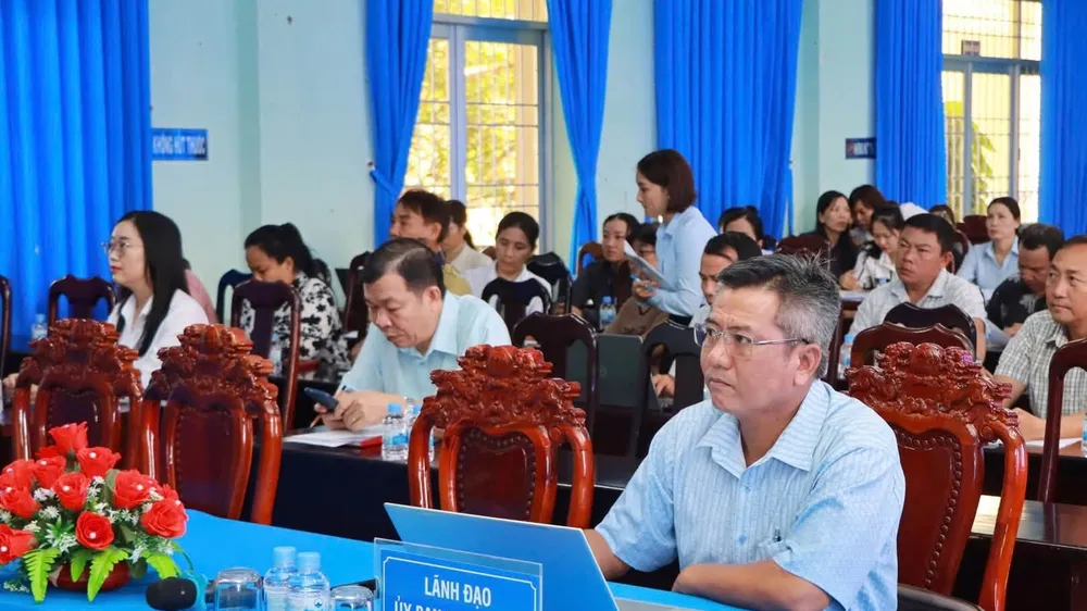 Lãnh đạo xã Phước Hải tham dự hội nghị
