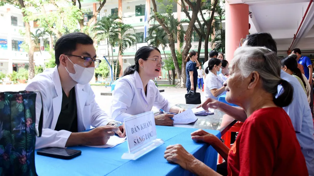 Phường Rạch Dừa đưa dịch vụ khám sức khỏe đến gần người dân