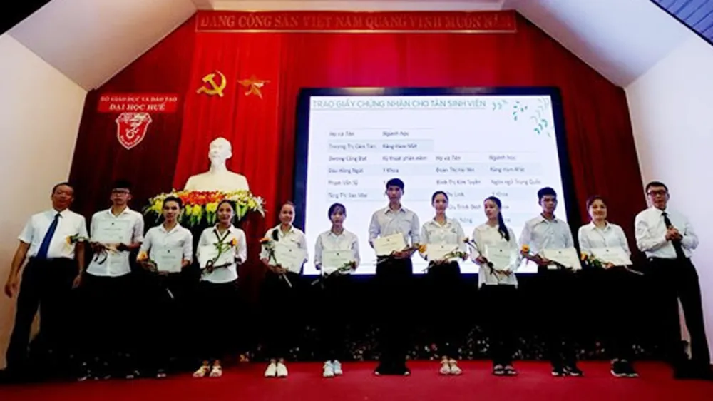 Trao học bổng VietSeeds cho 20 tân sinh viên