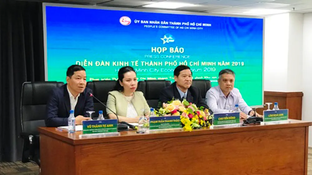 Hơn 800 đại biểu dự Diễn đàn kinh tế TPHCM năm 2019 