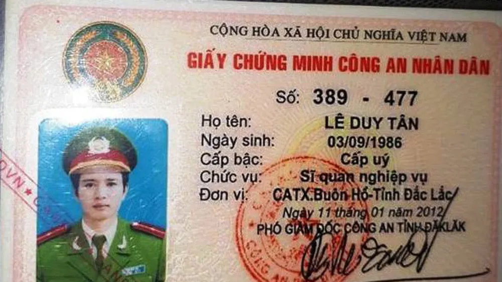 Thượng úy Tân đã dùng Giấy chứng minh Công an nhân dân của mình để cầm cố vay tiền