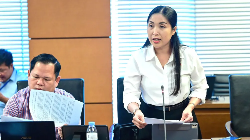Bảo vệ quyền lợi của nghệ nhân trên không gian số