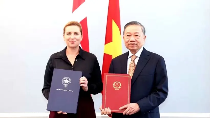 Tổng Bí thư, Chủ tịch nước Tô Lâm và Thủ tướng Mette Frederiksen đã dự Lễ công bố Tuyên bố chung về việc thiết lập quan hệ Đối tác chiến lược toàn diện Việt Nam - Đan Mạch. Ảnh: TTXVN 