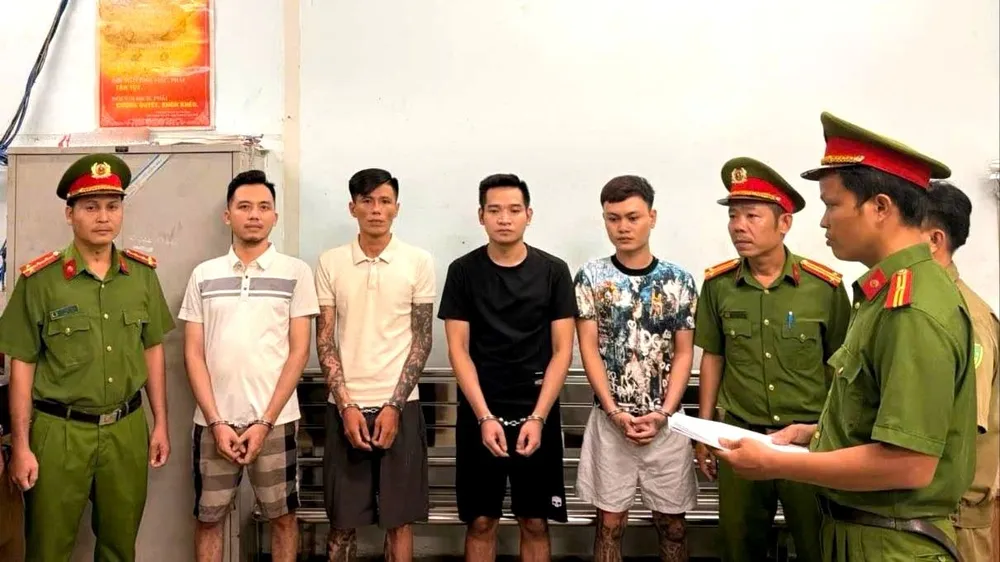 Triệt phá nhóm cho vay lãi nặng núp bóng cho thuê vàng 